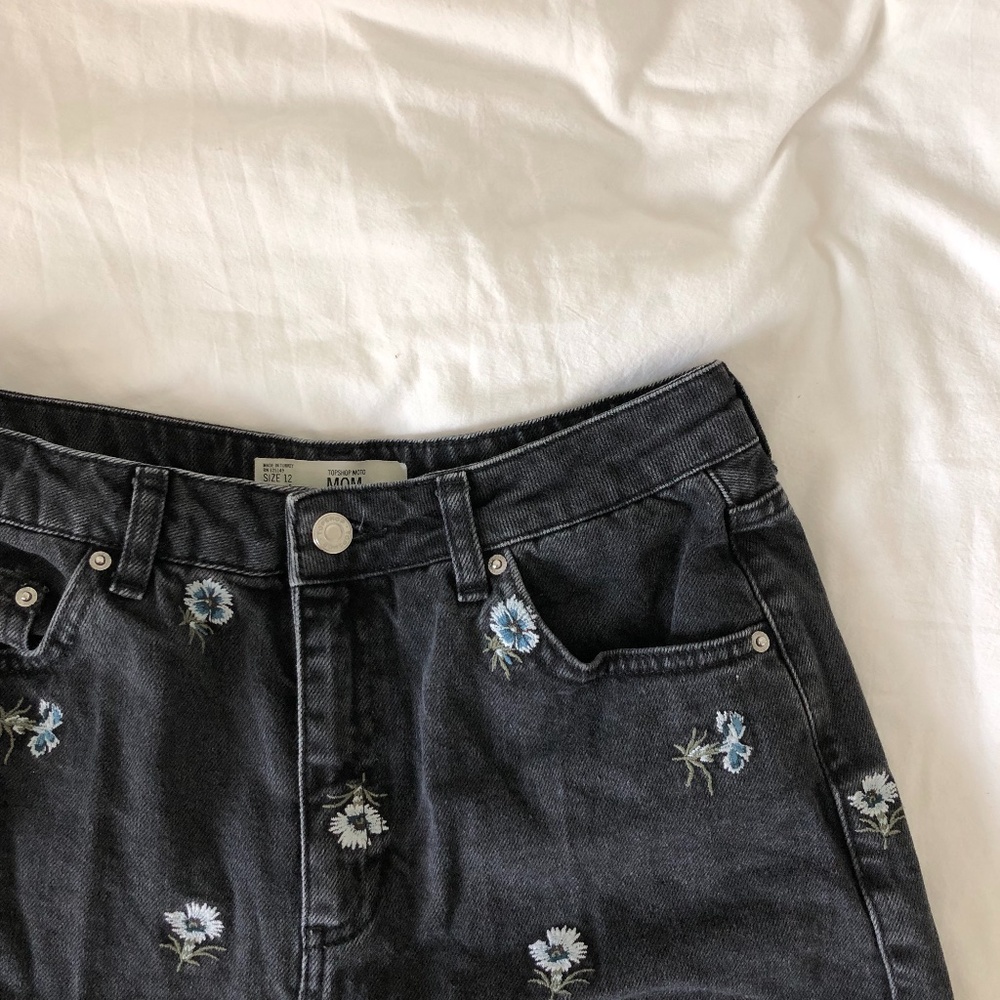 Washed black denim high waisted short